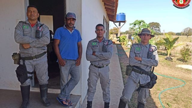 Time de voluntários da Brigada Aliança Poconé (MT). Foto: Divulgação