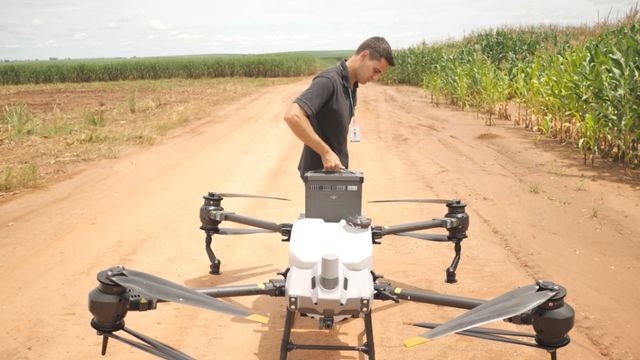 Preparação de drone com alta capacidade de transporte na Agropastoril Paschoal Campanelli. Foto: Reprodução
