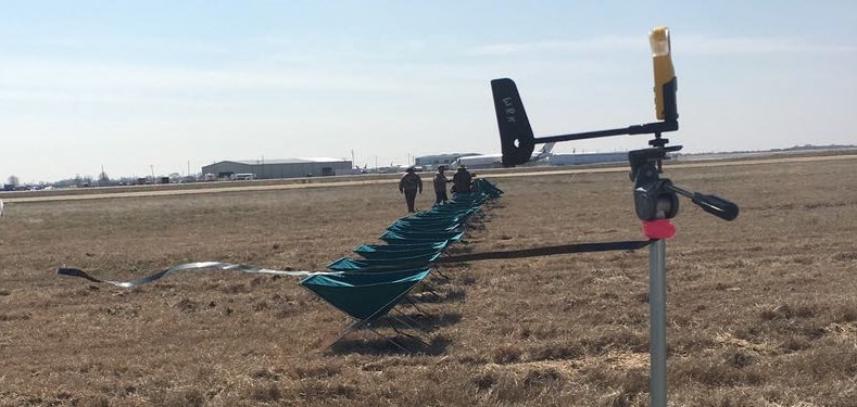 Saiba como posicionar coletores no pasto para calibrar o avião que pulveriza produtos para pastagem