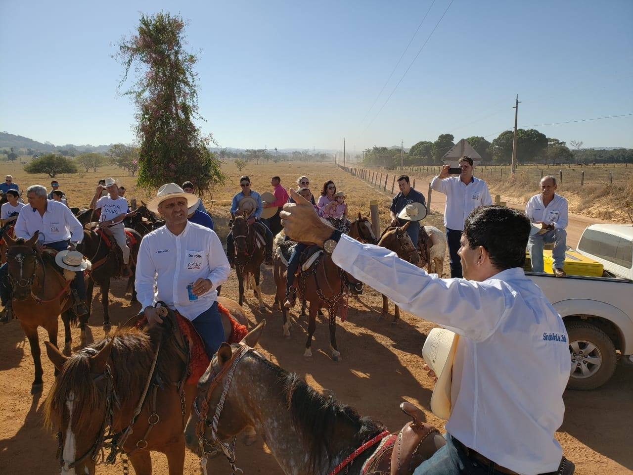 Expolíder 2018: confira registros da cavalgada que abriu a programação da feira