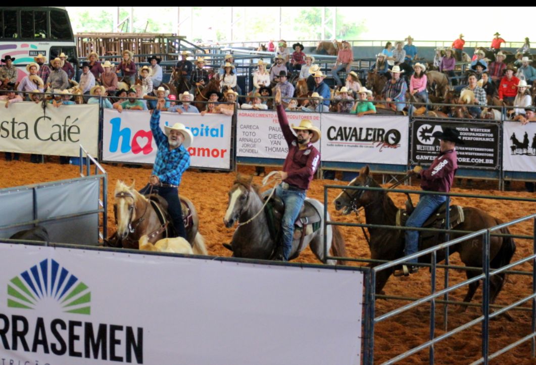 Celebridades e competidores profissionais de team penning se unem em prol do Hospital de Amor; saiba como participar