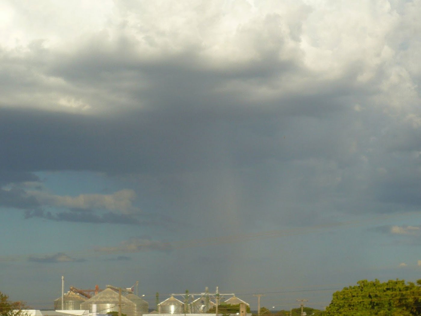 Frente fria faz cair a temperatura em áreas de pasto. Saiba onde