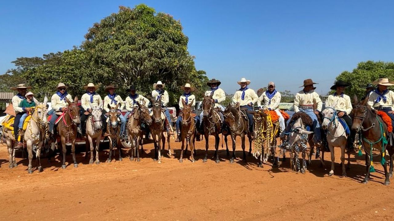 Cavalgada da Vila Teilândia, durante a comemoração do 15º aniversário do município. Foto: Divulgação